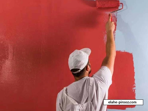 پوسته شدن رنگ دیوار به دلیل قدیمی بودن رنگ